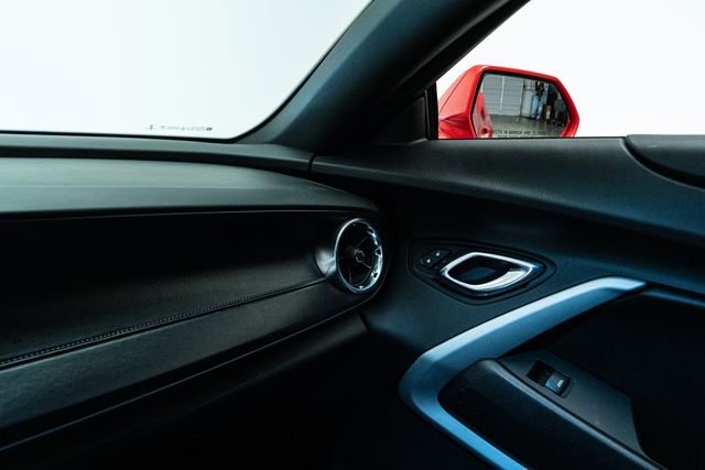 Used 2018 Chevrolet Camaro SS image 26