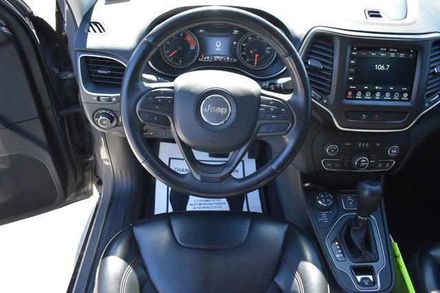 Used 2019 Jeep Cherokee Trailhawk w/ Cold Weather Group image 15