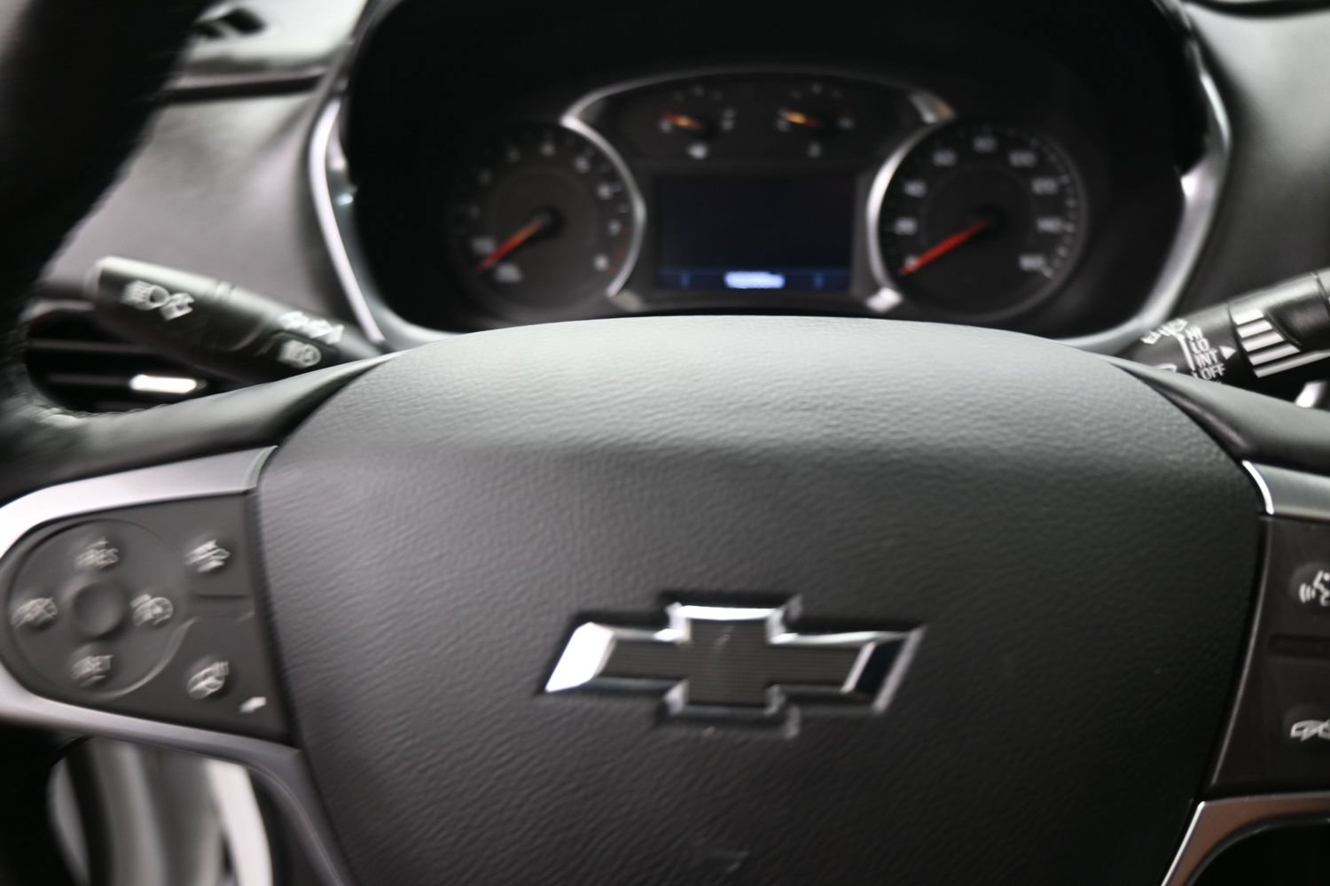 Used 2023 Chevrolet Traverse RS AWD/4WD image 17
