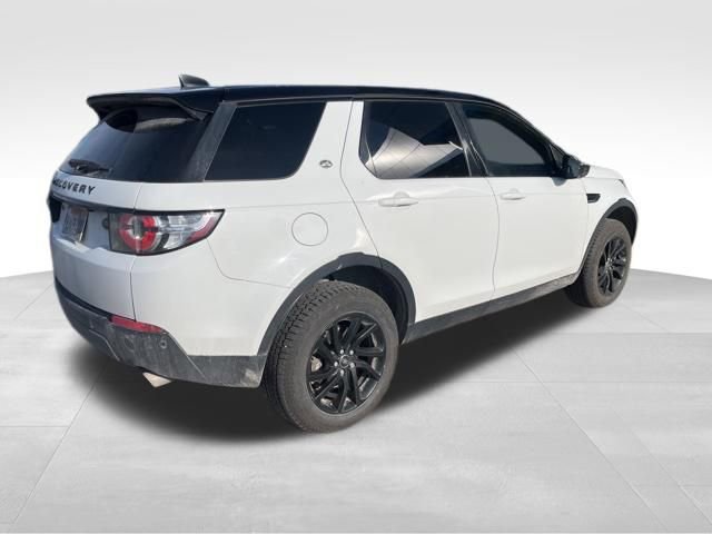 Used 2018 Land Rover Discovery Sport SE image 4