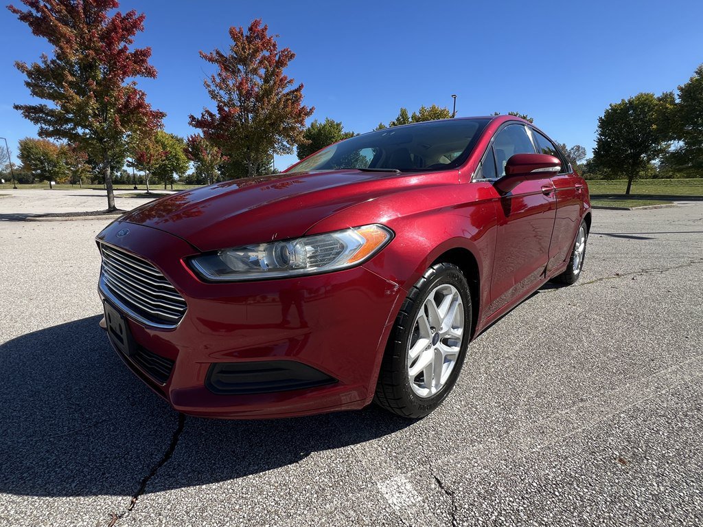 Used 2014 Ford Fusion SE FWD image 1