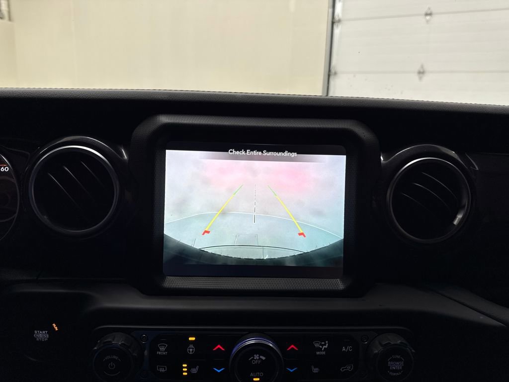 Used 2022 Jeep Wrangler Unlimited Sahara image 18