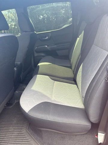 Used 2021 Toyota Tacoma TRD Off-Road image 12