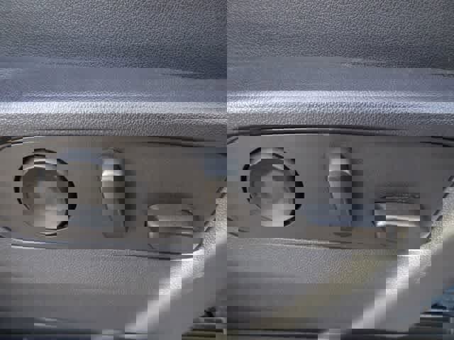 Used 2024 GMC Sierra 1500 SLT image 15