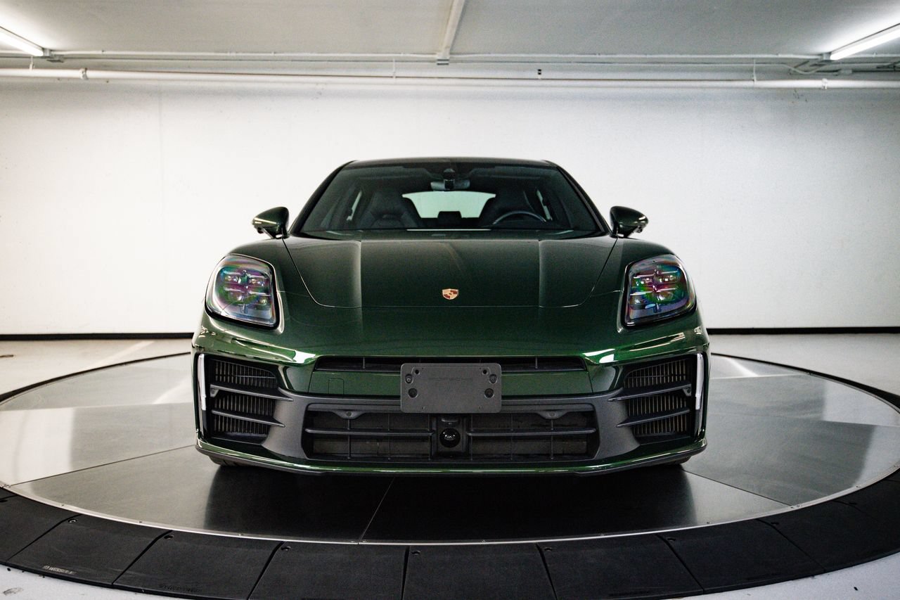 Certified 2025 Porsche Panamera image 10