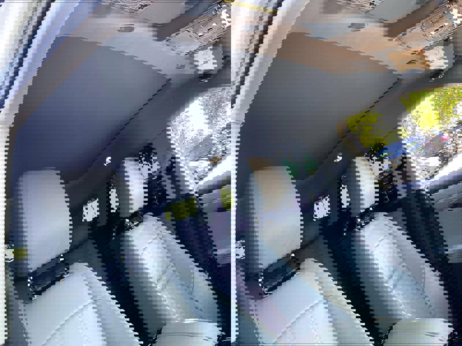 Used 2023 Land Rover Range Rover Evoque S image 23