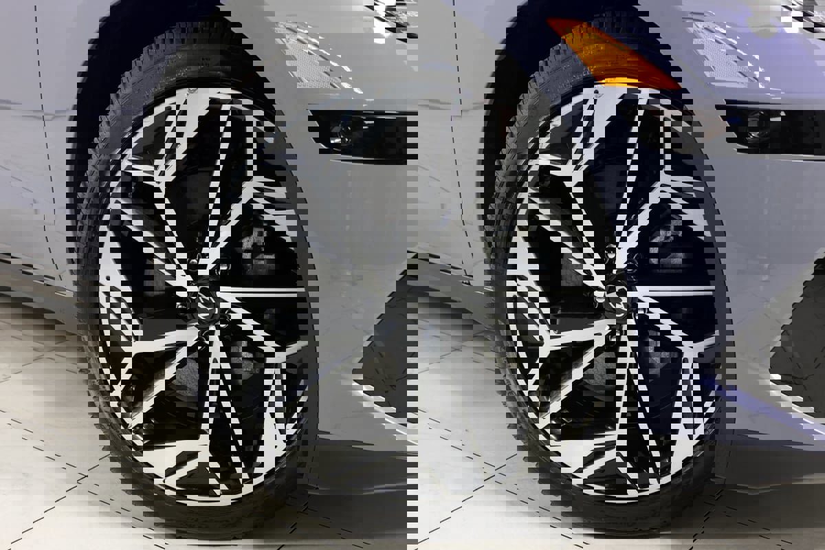 Used 2025 Hyundai Ioniq 6 Limited image 14