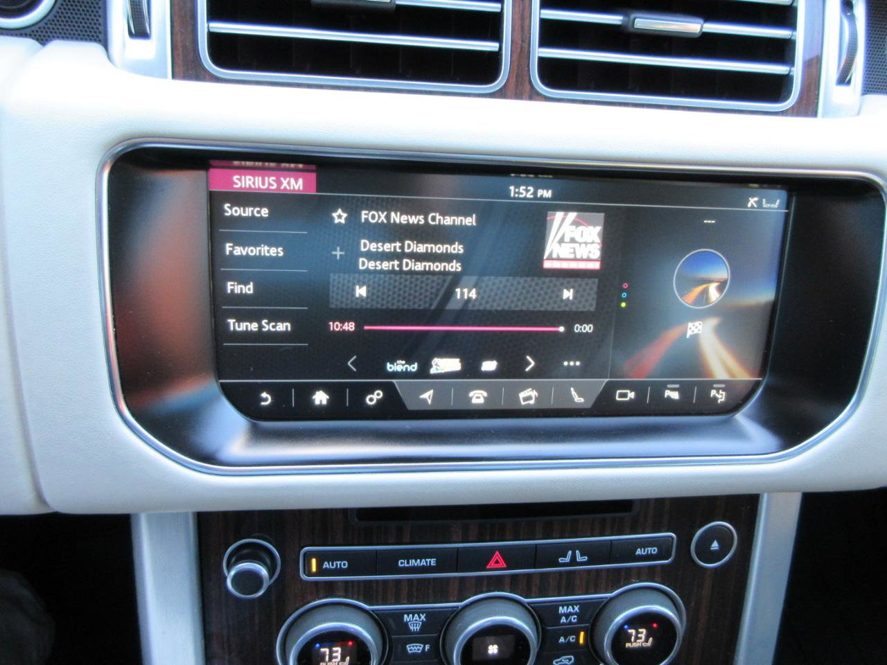 Used 2017 Land Rover Range Rover Supercharged image 69