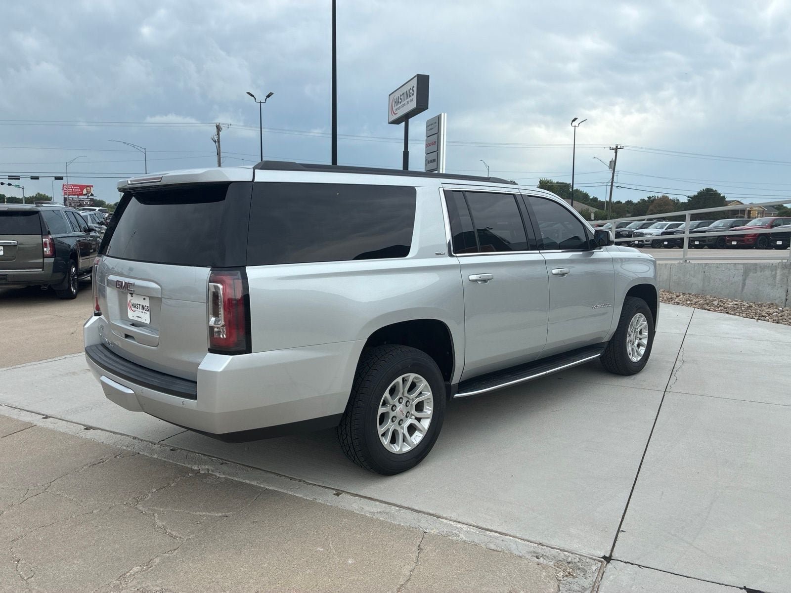 Used 2019 GMC Yukon XL SLT AWD/4WD image 8