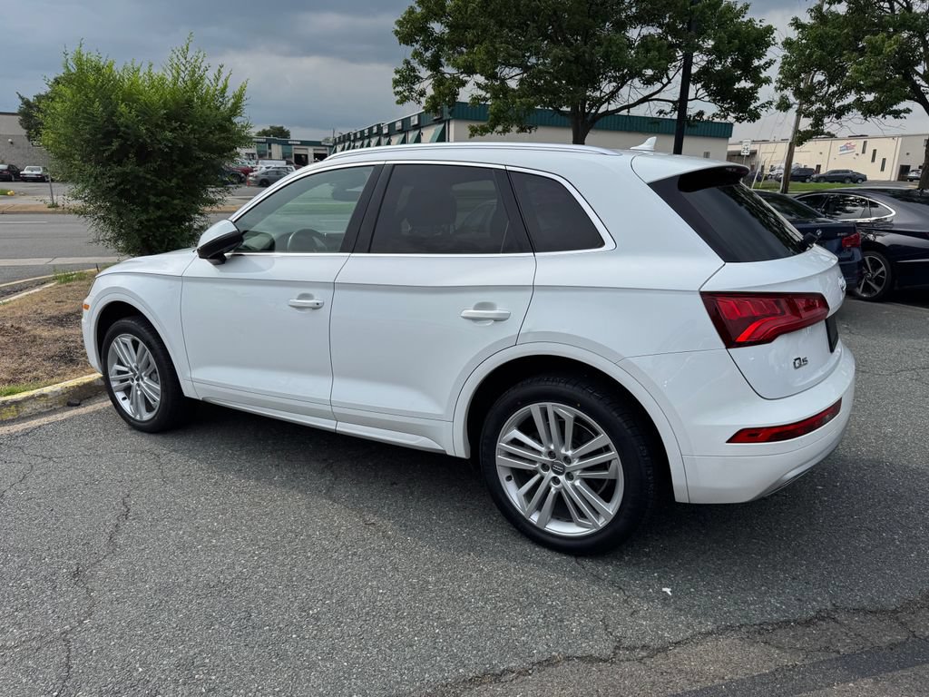 Used 2018 Audi Q5 2.0T Premium Plus w/ Premium Plus Package AWD/4WD image 4