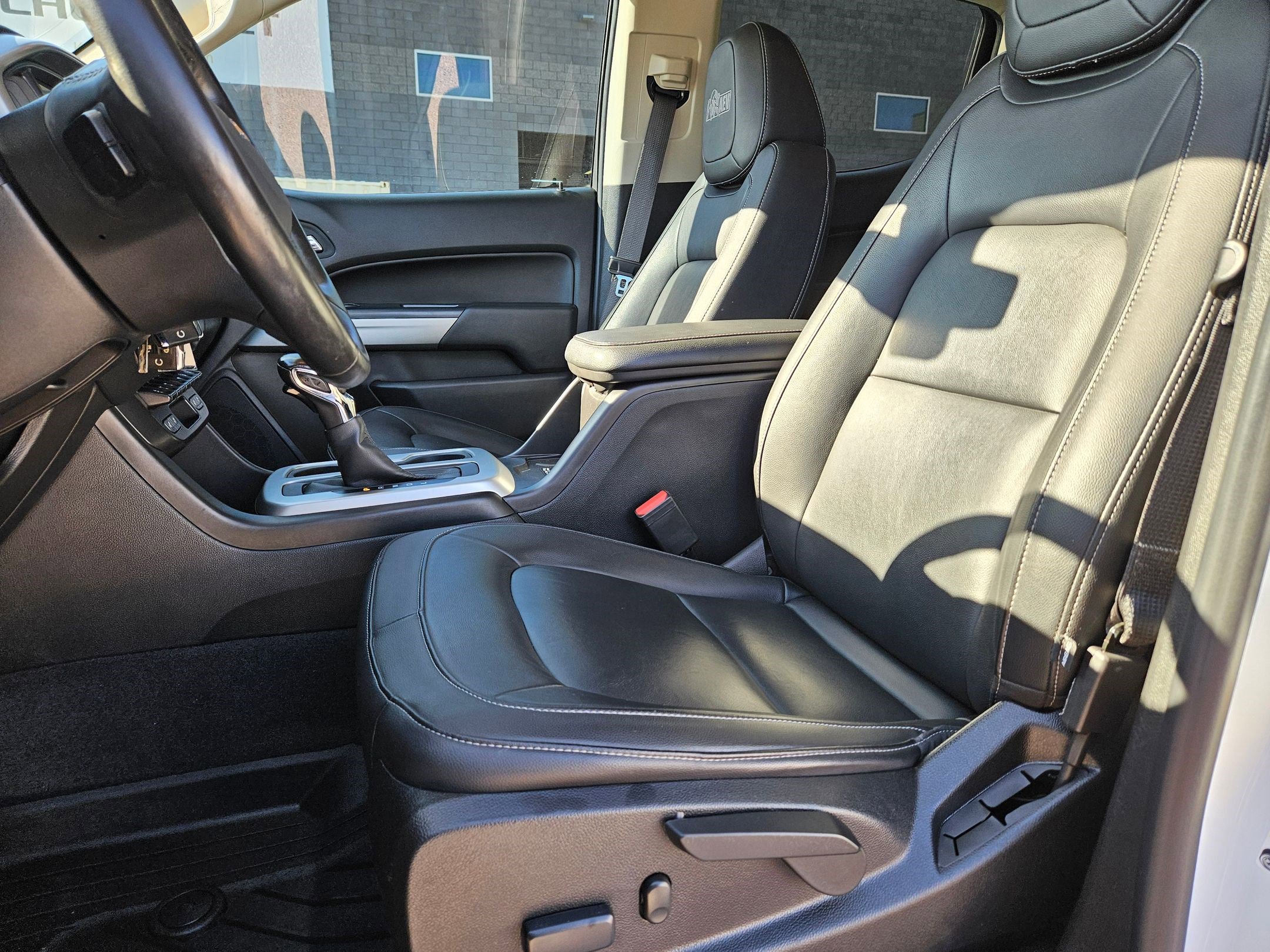 Used 2022 Chevrolet Colorado ZR2 w/ Colorado ZR2 Bison Edition image 15