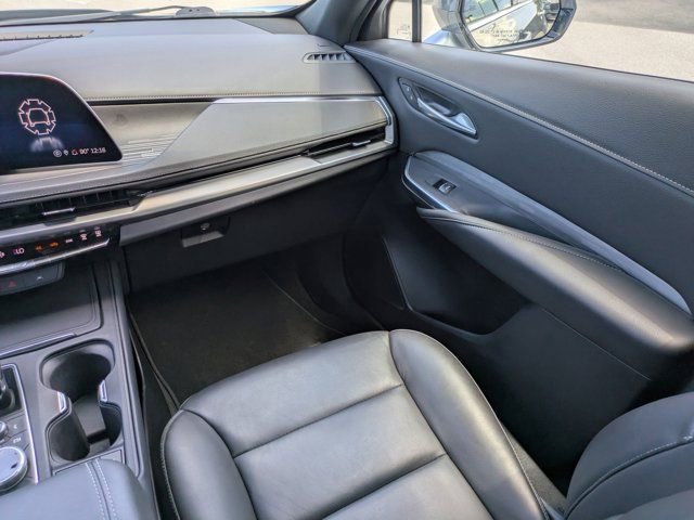 Used 2025 Cadillac XT4 Premium Luxury FWD image 16
