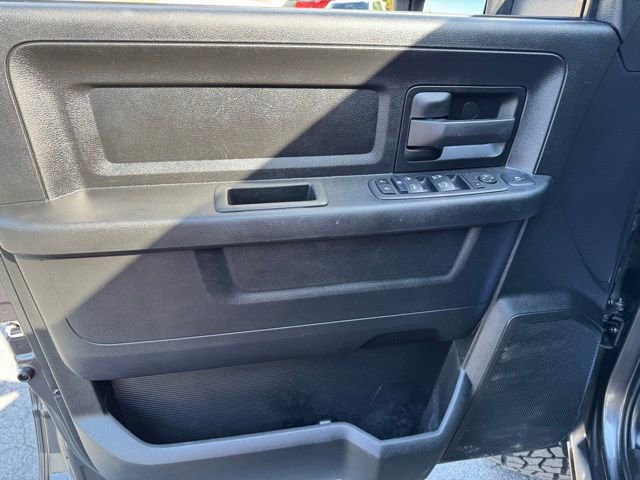 Used 2024 RAM 2500 Tradesman w/ Chrome Appearance Group AWD/4WD image 11