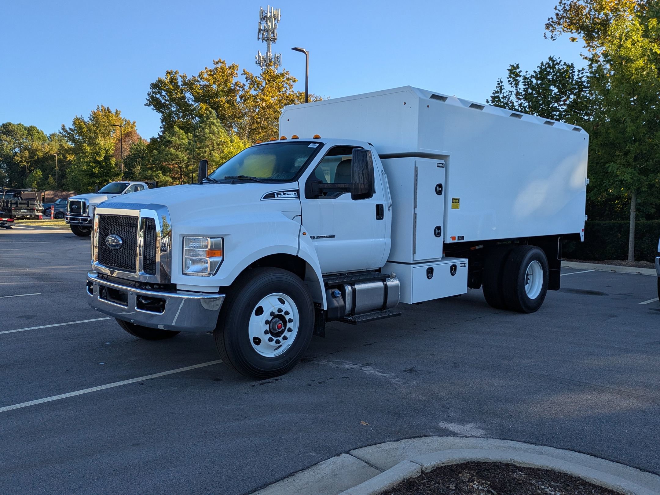 New 2026 Ford F750 2WD Regular Cab Super Duty image 9
