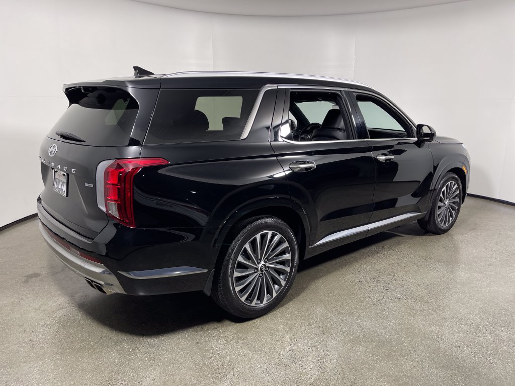 Used 2025 Hyundai Palisade Calligraphy AWD/4WD image 3