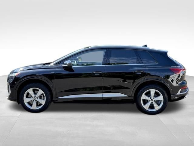 Used 2023 Audi Q4 e-tron Premium Plus w/ Premium Plus AWD/4WD image 4