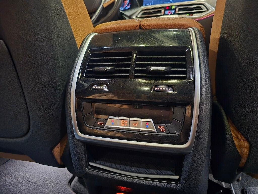 Used 2021 BMW X7 xDrive40i w/ Premium Package AWD/4WD image 35