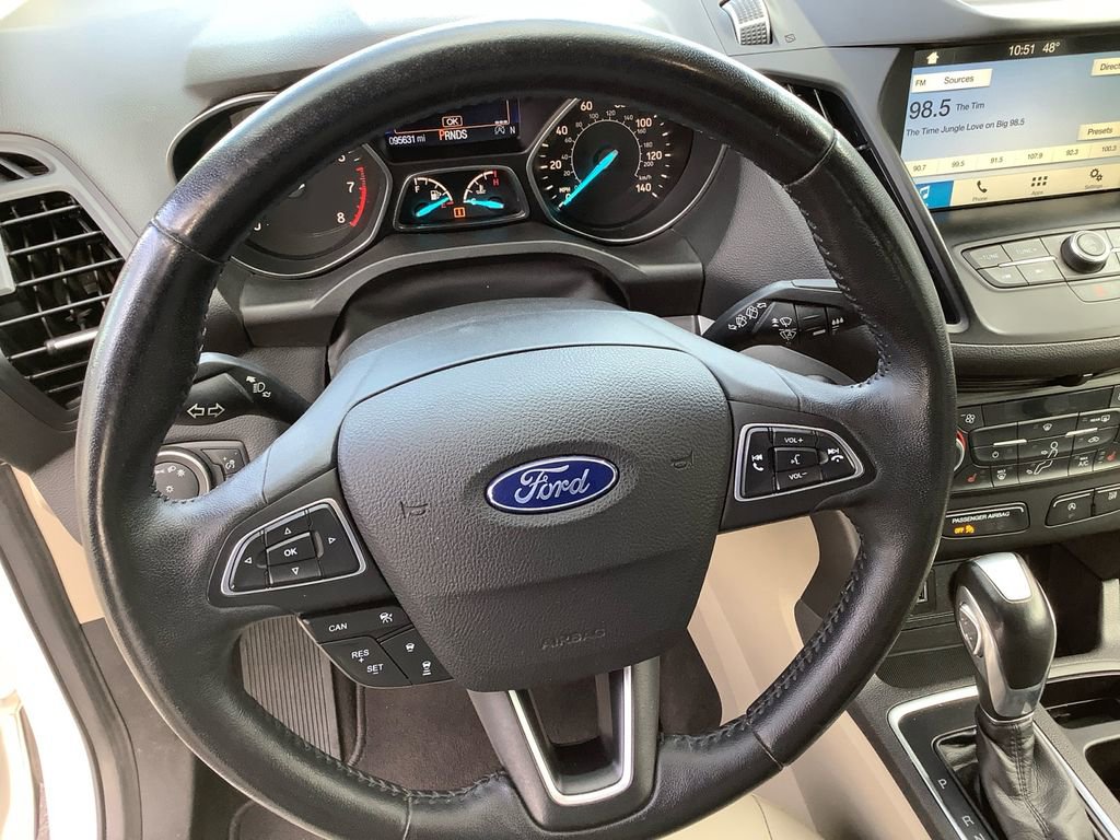 Used 2019 Ford Escape SEL image 9