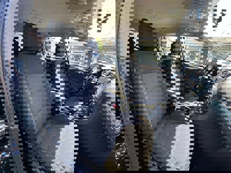 Used 2013 Volkswagen Golf 4-Door image 13