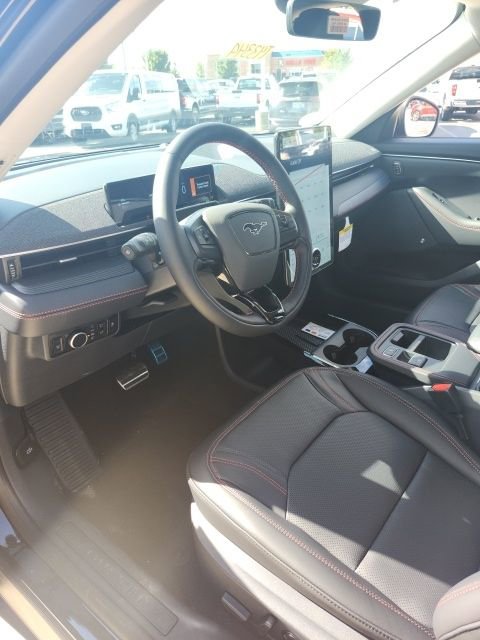 New 2025 Ford Mustang Mach-E Premium image 31