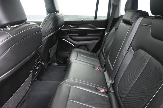 Used 2022 Jeep Grand Cherokee Limited 4xe w/ Luxury Tech Group II AWD/4WD image 19