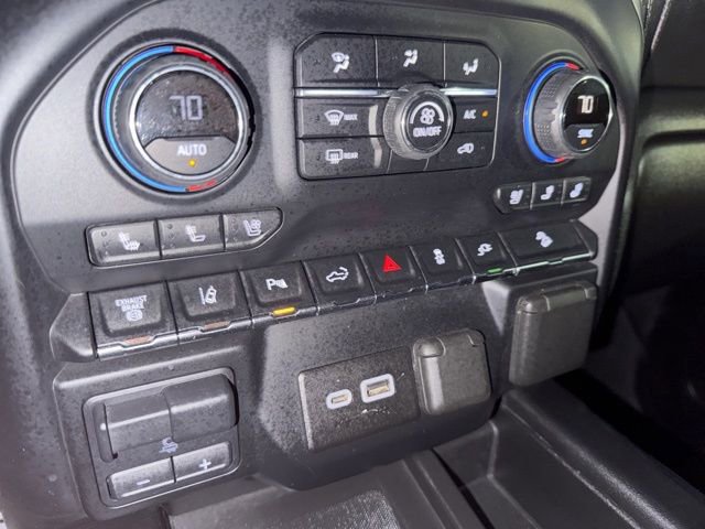 Used 2020 Chevrolet Silverado 2500 LTZ w/ LTZ Premium Package image 45