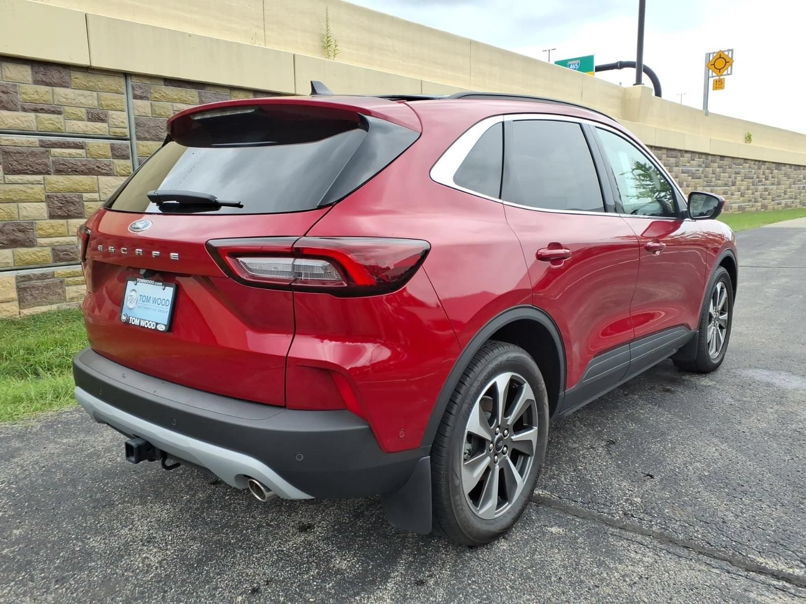 Used 2023 Ford Escape Platinum w/ Premium Technology Package AWD/4WD image 10