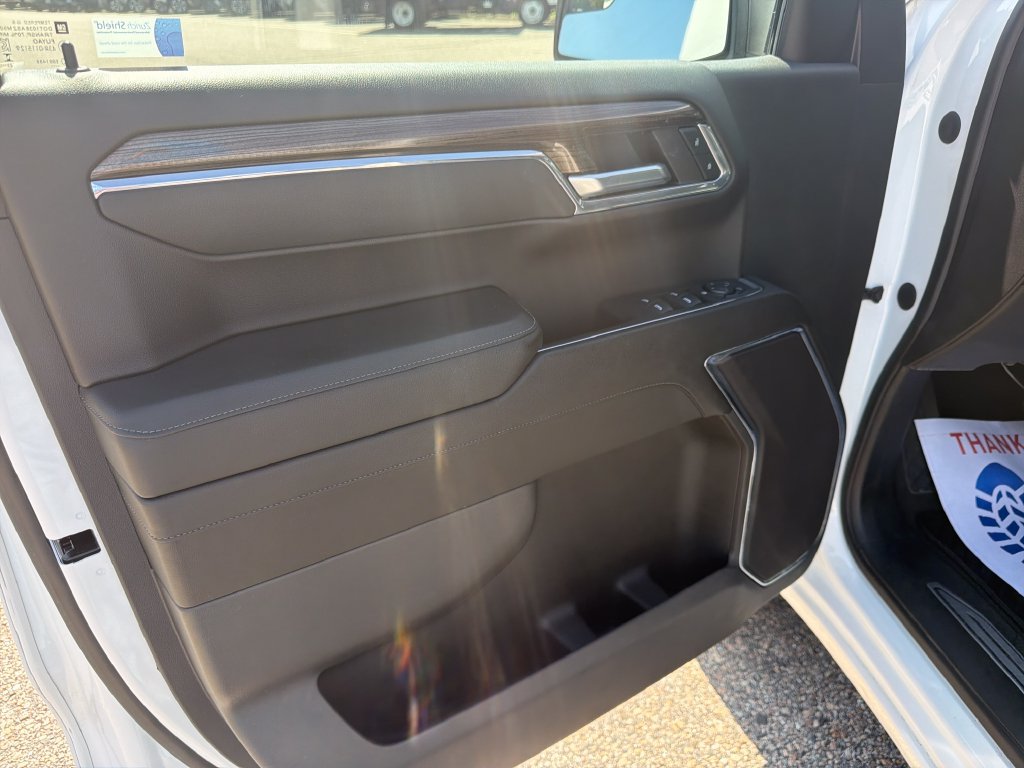 Certified 2024 Chevrolet Silverado 1500 LT AWD/4WD image 10