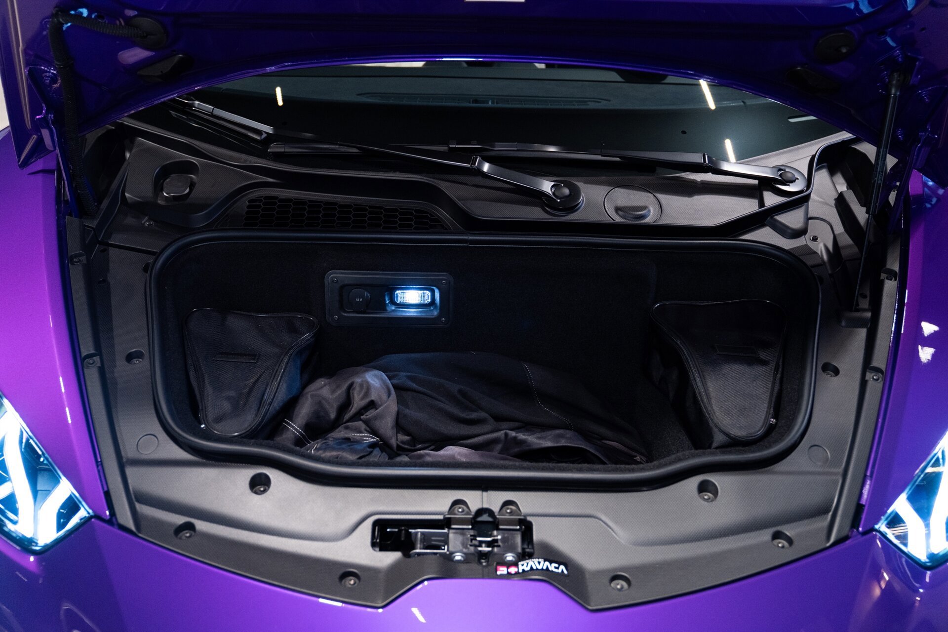 Used 2023 Lamborghini Huracan EVO RWD image 26