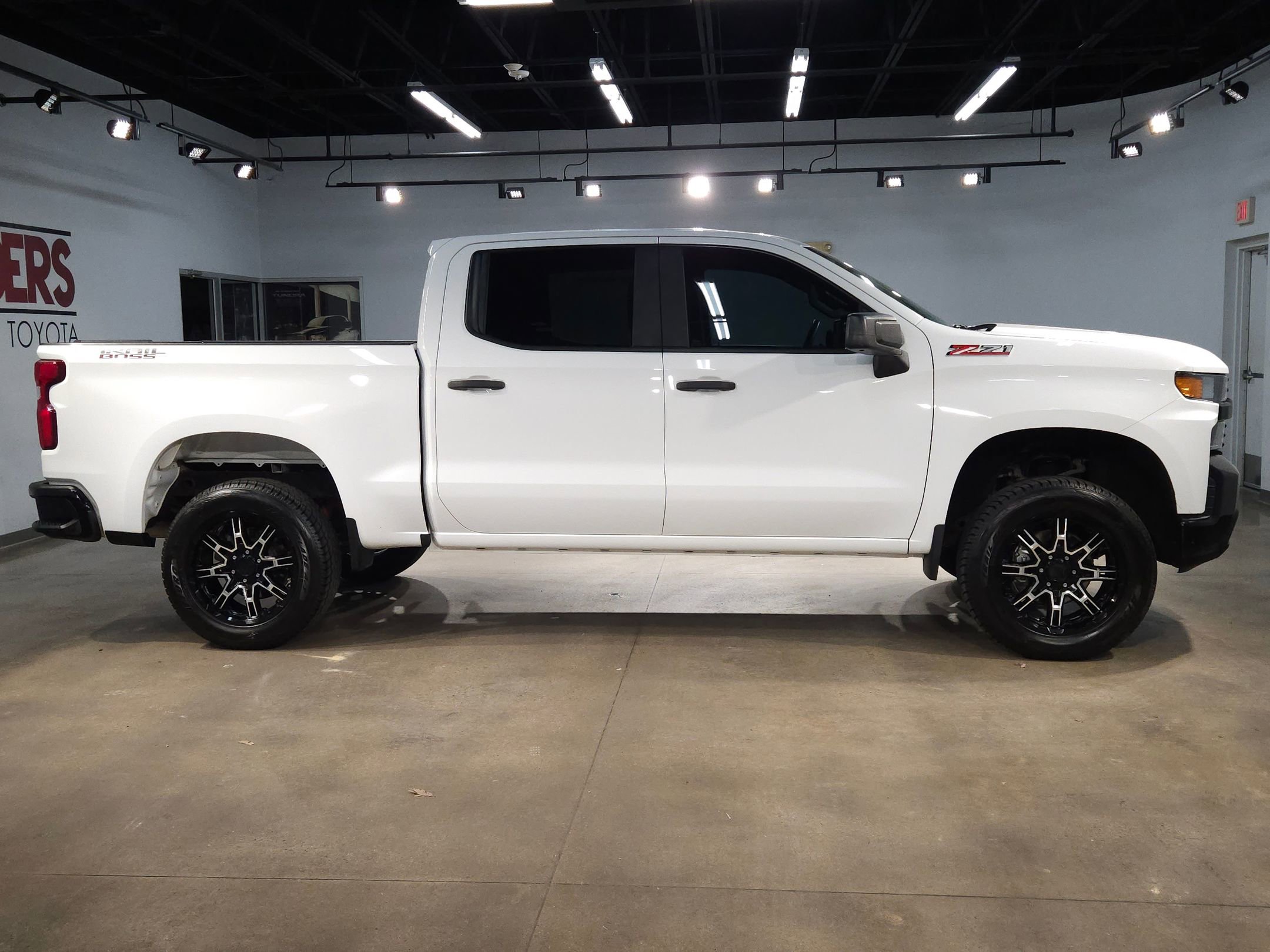 Used 2021 Chevrolet Silverado 1500 Custom Trail Boss image 8