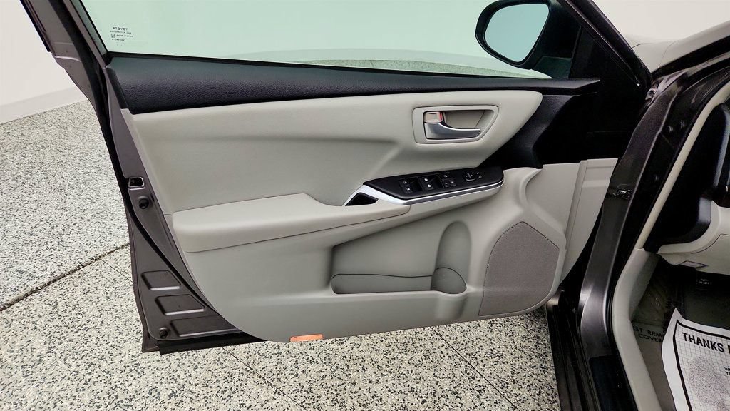 Used 2015 Toyota Camry LE FWD image 10