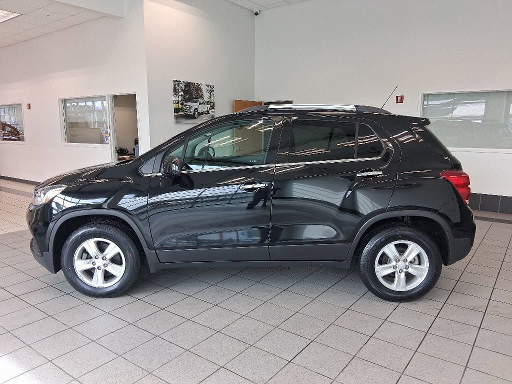 Used 2019 Chevrolet Trax LT w/ Sun & Sound Package AWD/4WD image 6
