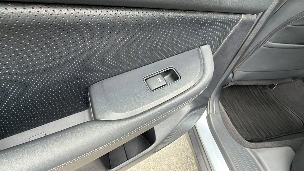 Used 2016 Subaru Outback 3.6R Limited image 15