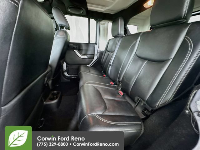 Used 2014 Jeep Wrangler Unlimited Rubicon w/ Connectivity Group AWD/4WD image 25