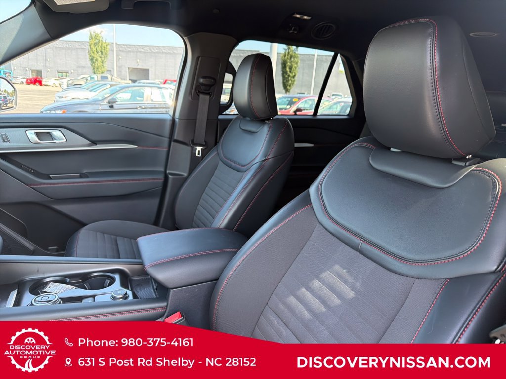 Used 2025 Ford Explorer ST-Line w/ Premium Package AWD/4WD image 14