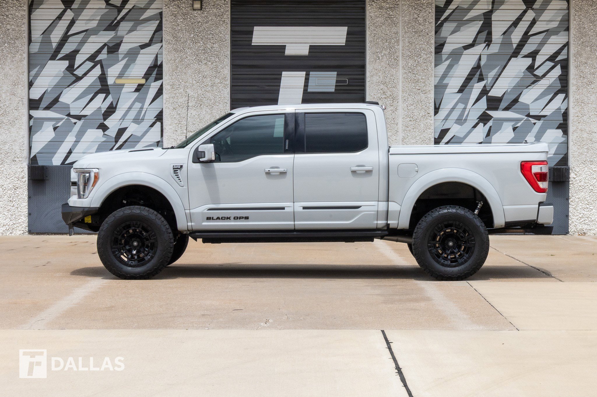 Used 2023 Ford F150 Lariat w/ Equipment Group 502A High image 7