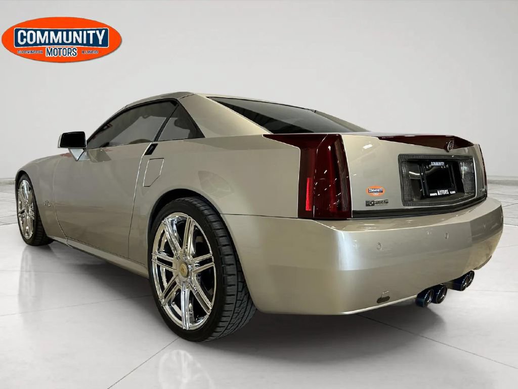 Used 2004 Cadillac XLR RWD image 5
