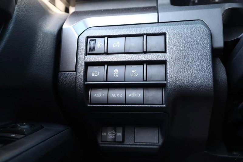 New 2025 Toyota Tacoma TRD Off-Road image 17