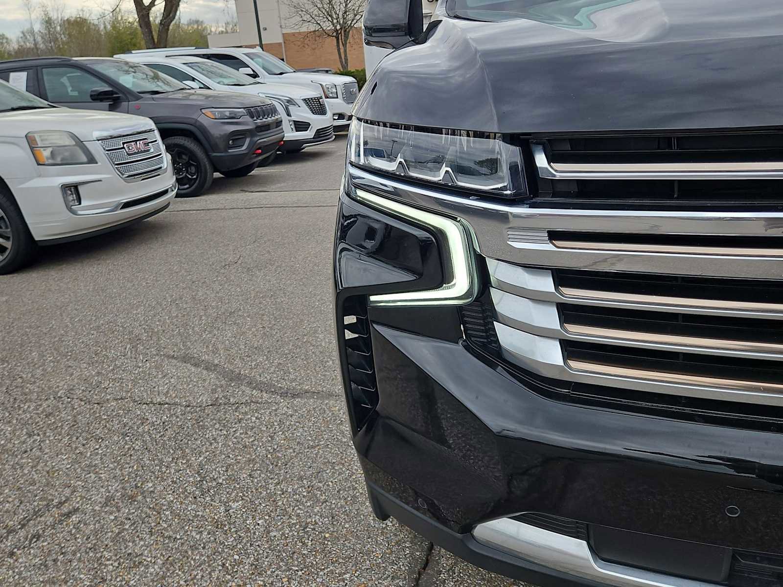 Used 2021 Chevrolet Tahoe High Country w/ Premium Package image 11