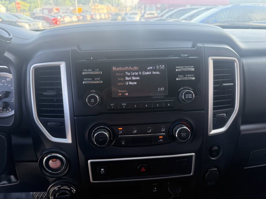 Used 2017 Nissan Titan S image 12