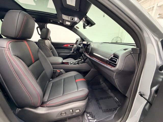 Certified 2026 Chevrolet Traverse RS image 32