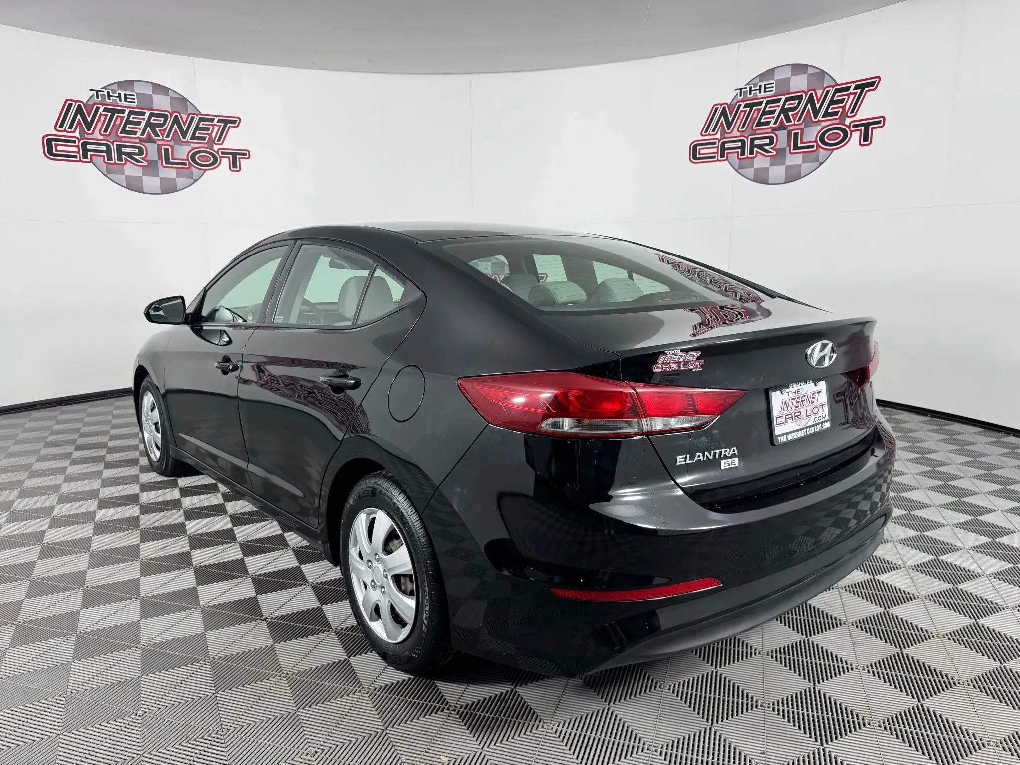 Used 2018 Hyundai Elantra SE w/ Cargo Package FWD image 5