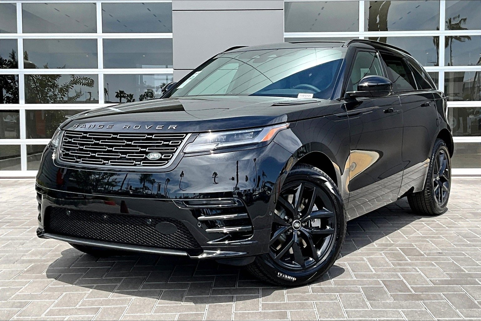 New 2026 Land Rover Range Rover Velar Dynamic SE