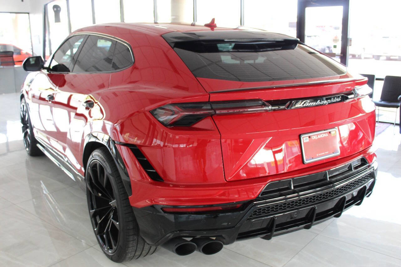 Used 2023 Lamborghini Urus S image 3