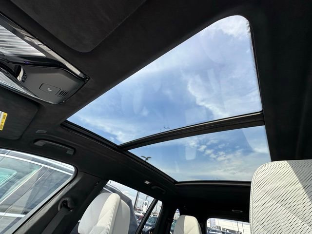 Certified 2025 BMW X7 xDrive40i w/ Premium Package image 28