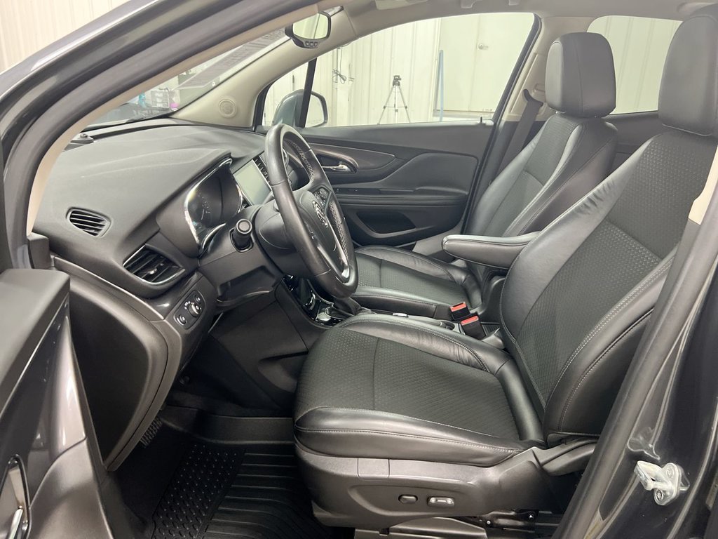 Used 2017 Buick Encore Preferred w/ Experience Buick Package FWD image 21