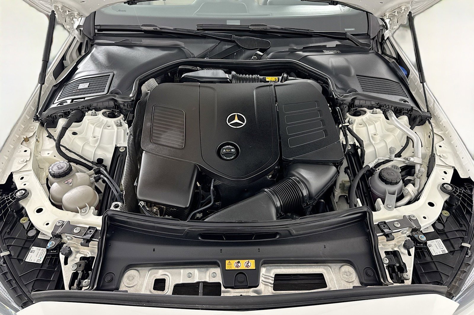 Used 2024 Mercedes-Benz C 300 Sedan image 10