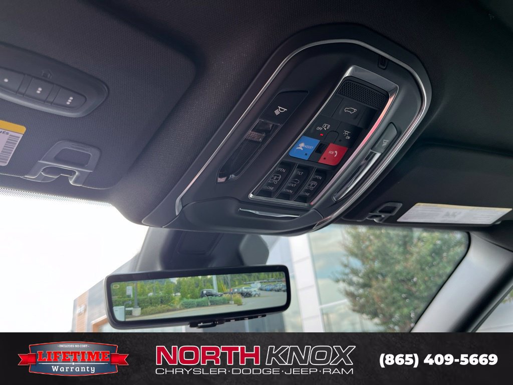 New 2027 Jeep Grand Cherokee Limited AWD/4WD image 9