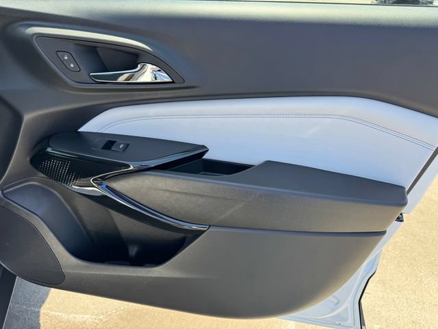 New 2026 Chevrolet Trax LT w/ Midnight Edition FWD image 8