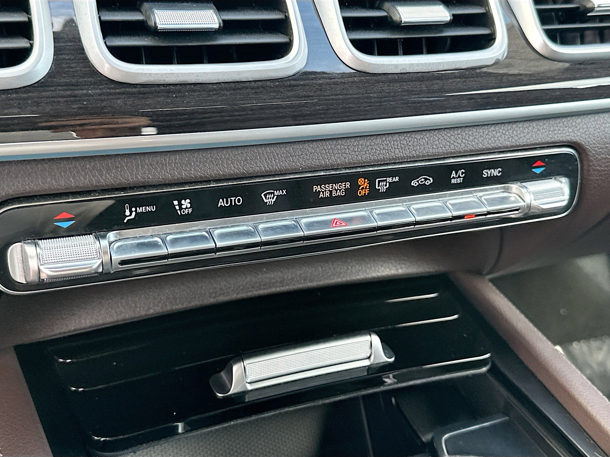 Used 2022 Mercedes-Benz GLE 450 4MATIC image 16